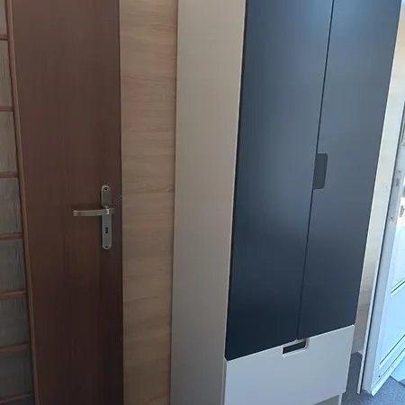 Trzy Fale アパート ミエルノ