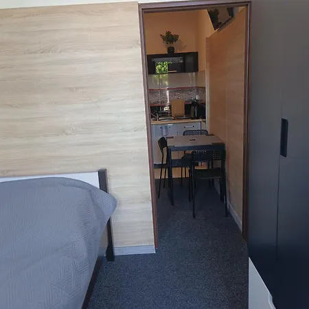 Trzy Fale アパート *